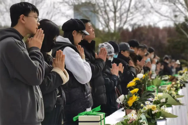 家属祈祷