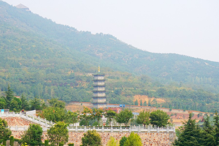 陵园一角 陵园一角